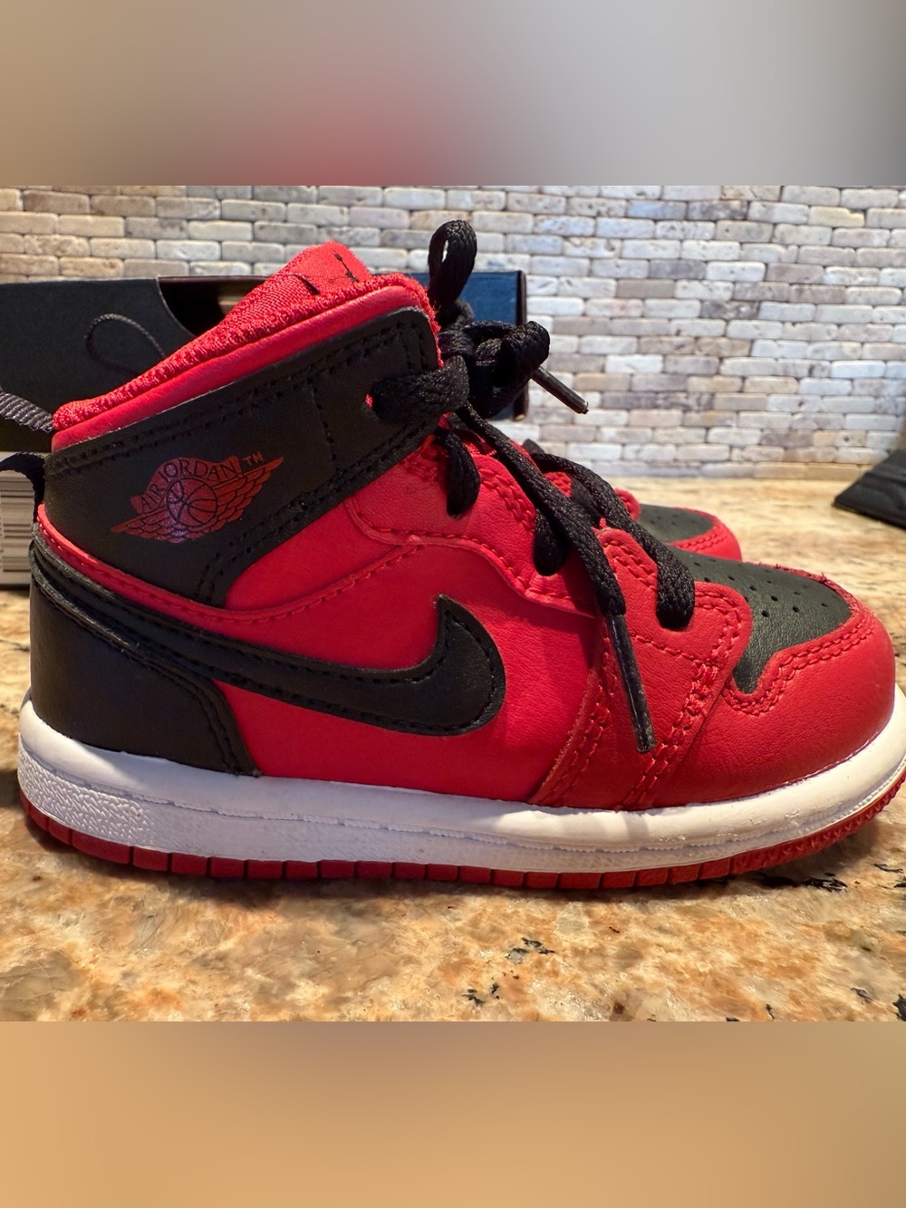 Jordan Mid I Toddler Sneakers with box